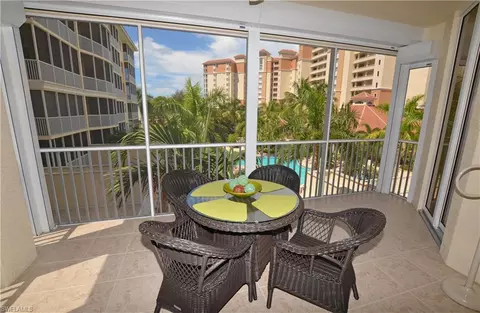 460 Launch Cir #301, Naples, FL 34108 photo 18