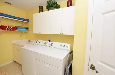 460 Launch Cir #301, Naples, FL 34108 photo 17
