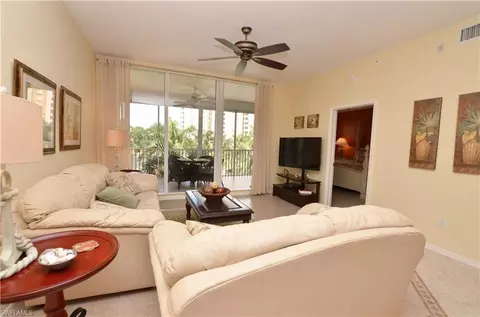 460 Launch Cir #301, Naples, FL 34108 photo 5