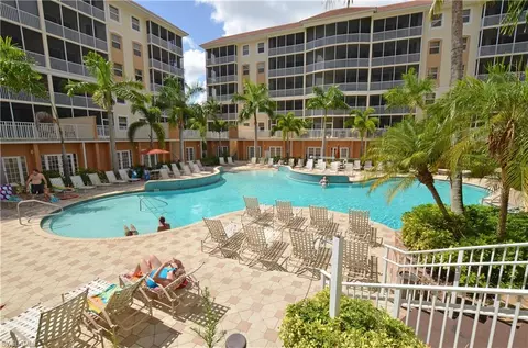 460 Launch Cir #301, Naples, FL 34108 photo 23