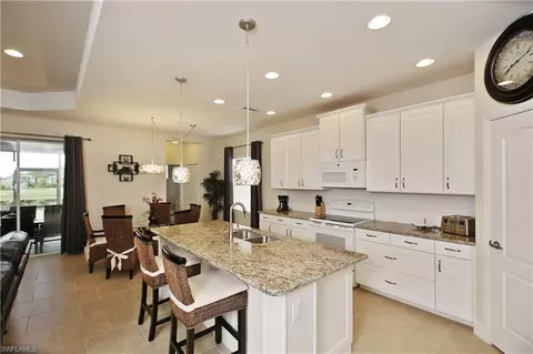 14575 Grapevine Dr, Naples, FL 34114 photo 9