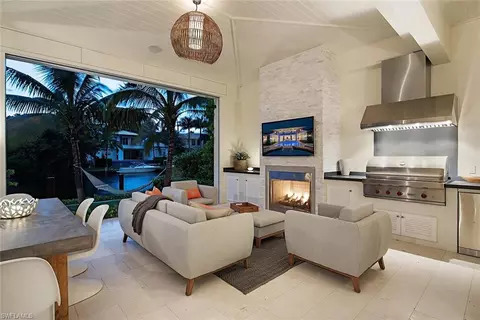 1920 6th St S, Naples, FL 34102 photo 16