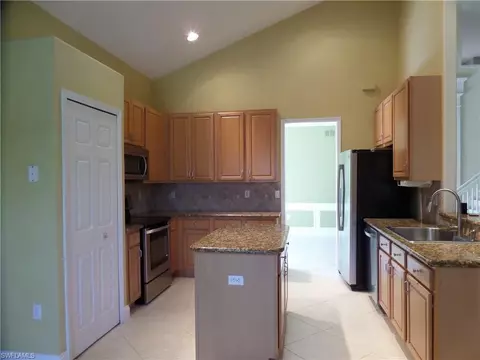 12816 Brynwood Way, Naples, FL 34105 photo 5