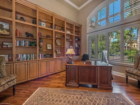 2572 Escada Dr, Naples, FL 34109 photo 12