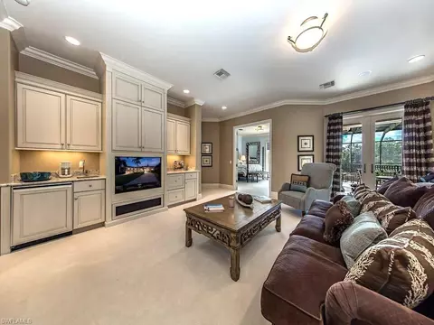 2572 Escada Dr, Naples, FL 34109 photo 9