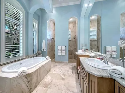 2572 Escada Dr, Naples, FL 34109 photo 16