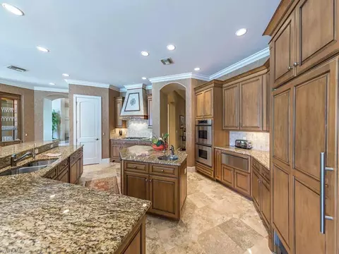 2572 Escada Dr, Naples, FL 34109 photo 8