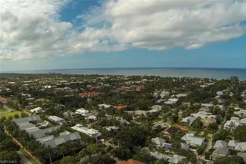85 6th St N, Naples, FL 34102 photo 19