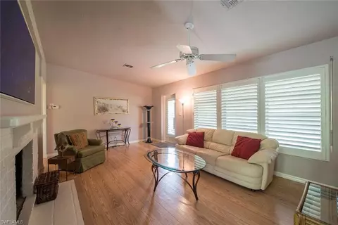 85 6th St N, Naples, FL 34102 photo 4