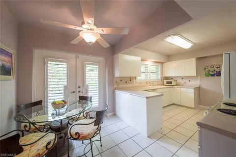 85 6th St N, Naples, FL 34102 photo 5