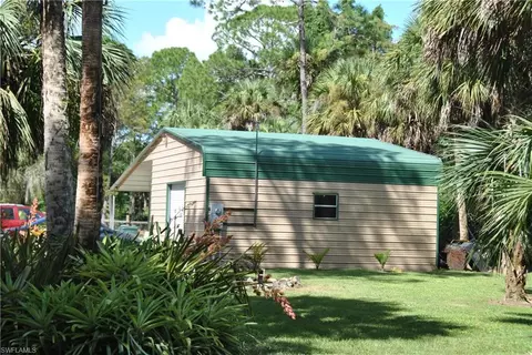 421 15th St NW, Naples, FL 34120 photo 3