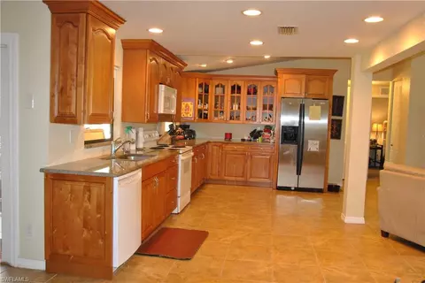 421 15th St NW, Naples, FL 34120 photo 7