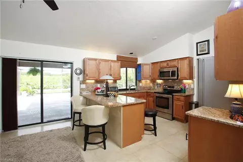 9837 Sandringham Gate, Naples, FL 34109 photo 5