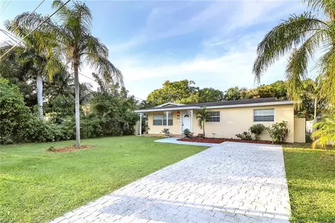 1229 Rordon Ave, Naples, FL 34103 photo 2