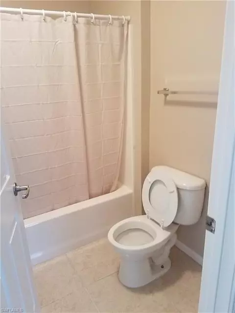 418 Leawood Cir, Naples, FL 34104 photo 9