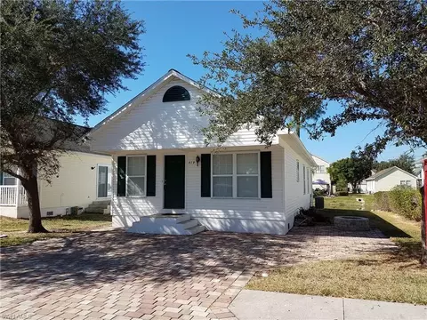 418 Leawood Cir, Naples, FL 34104 photo 1