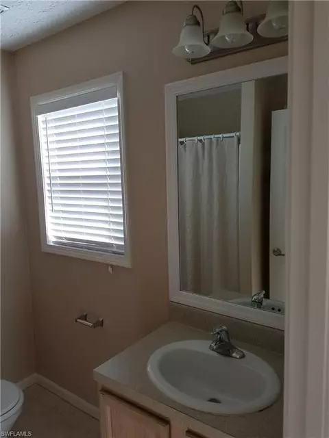 418 Leawood Cir, Naples, FL 34104 photo 8