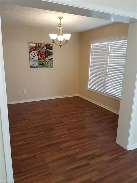 418 Leawood Cir, Naples, FL 34104 photo 2