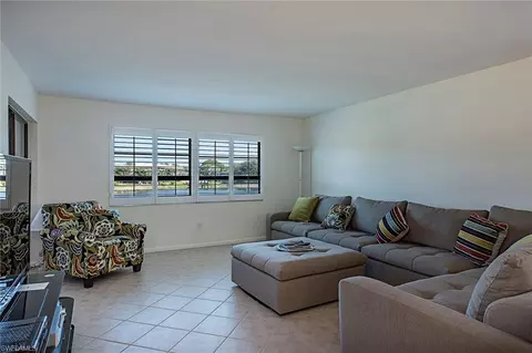 855 Ketch Dr #207, Naples, FL 34103 photo 2