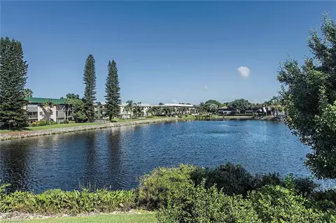 855 Ketch Dr #207, Naples, FL 34103 photo 1