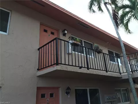 175 Palm Dr #B, Naples, FL 34112 photo 4