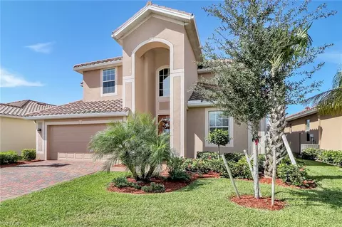 2458 Heydon Cir E, Naples, FL 34120 photo 2