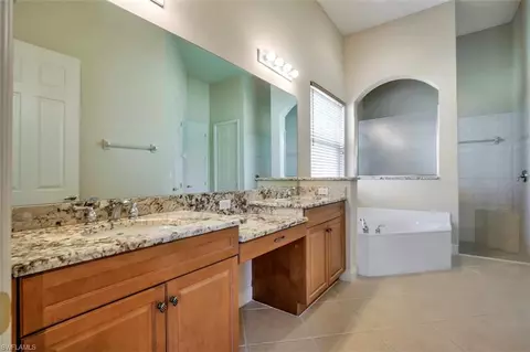 5730 Mango Cir, Naples, FL 34110 photo 9