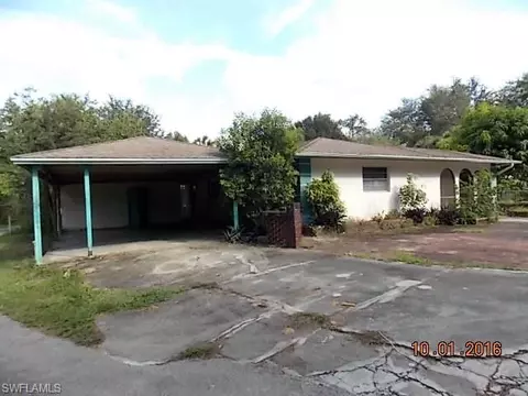 480 Logan Blvd N, Naples, FL 34119 photo 1
