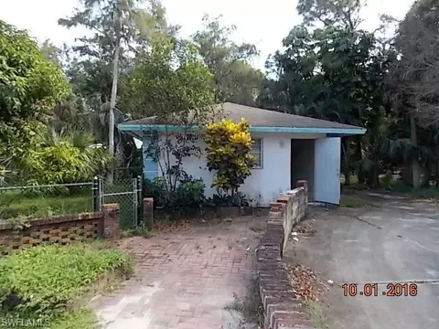 480 Logan Blvd N, Naples, FL 34119 photo 3