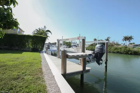 128 Hilo St, Naples, FL 34113 photo 17