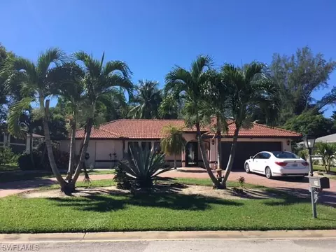 228 Pebble Beach Cir, Naples, FL 34113 photo 1
