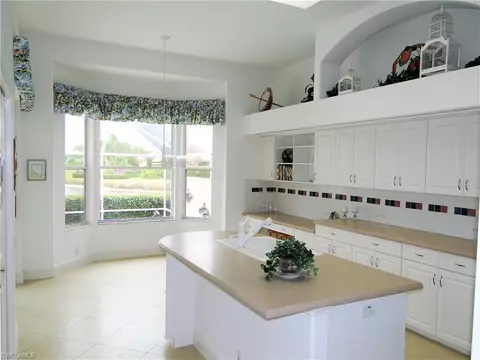 3817 Clipper Ln, Naples, FL 34112 photo 3