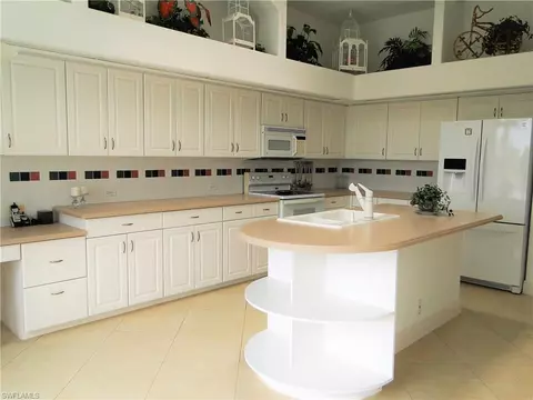 3817 Clipper Ln, Naples, FL 34112 photo 4