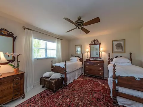 10900 Vanderbilt Dr, Naples, FL 34108 photo 8
