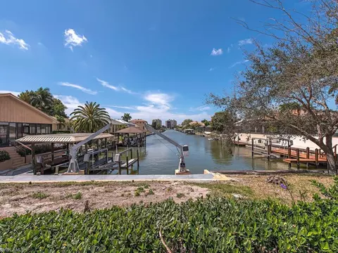 10900 Vanderbilt Dr, Naples, FL 34108 photo 2