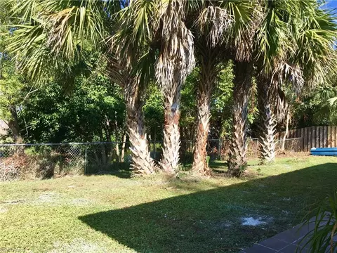 2041 44th Ter SW, Naples, FL 34116 photo 9