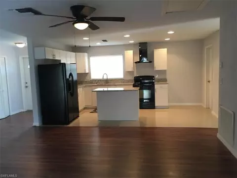 2041 44th Ter SW, Naples, FL 34116 photo 1