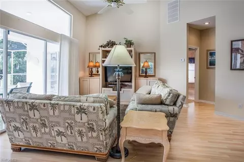 8032 Belmont Ct, Naples, FL 34113 photo 5