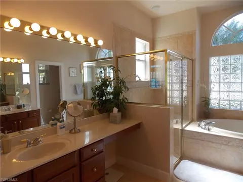 5015 Cerromar Dr, Naples, FL 34112 photo 13