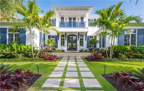 264 10th Ave S, Naples, FL 34102 photo 1