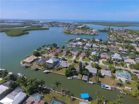 417 Samar Ave, Naples, FL 34113 photo 1