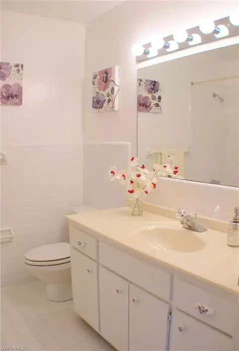 445 Golfview Dr, Naples, FL 34110 photo 12