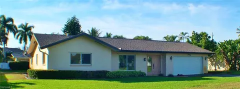 445 Golfview Dr, Naples, FL 34110 photo 1