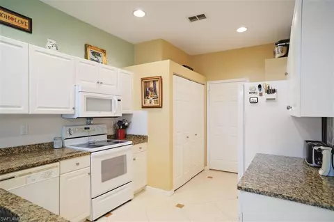 7452 Berkshire Pines Dr, Naples, FL 34104 photo 10