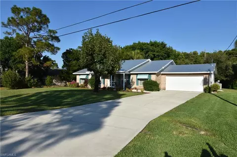 20541 Pine Tree Ln, Estero, FL 33928 photo 2