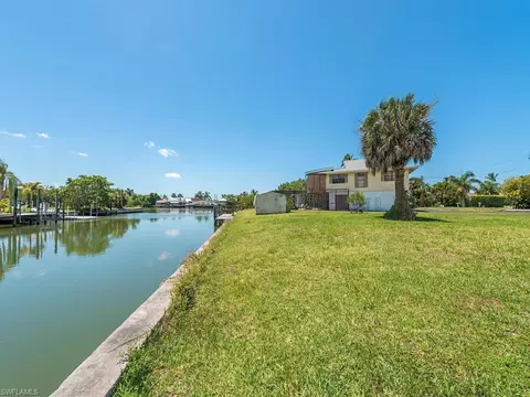 405 Capri Blvd, Naples, FL 34113 photo 2
