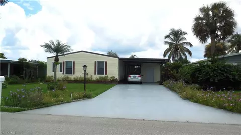 1772 Beverly Dr, Naples, FL 34114 photo 2