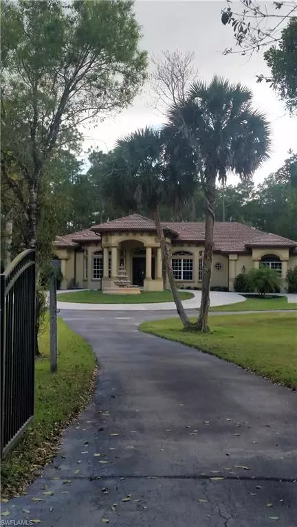 4272 Pine Ridge Rd, Naples, FL 34119 photo 2