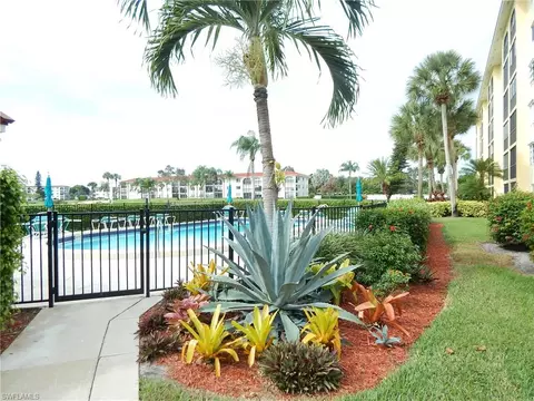 21 High Point Cir E #404, Naples, FL 34103 photo 12