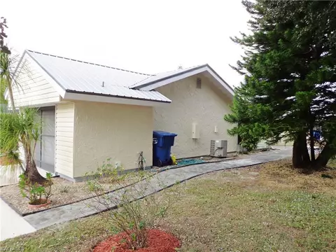 2010 Clipper Cir, Labelle, FL 33935 photo 2